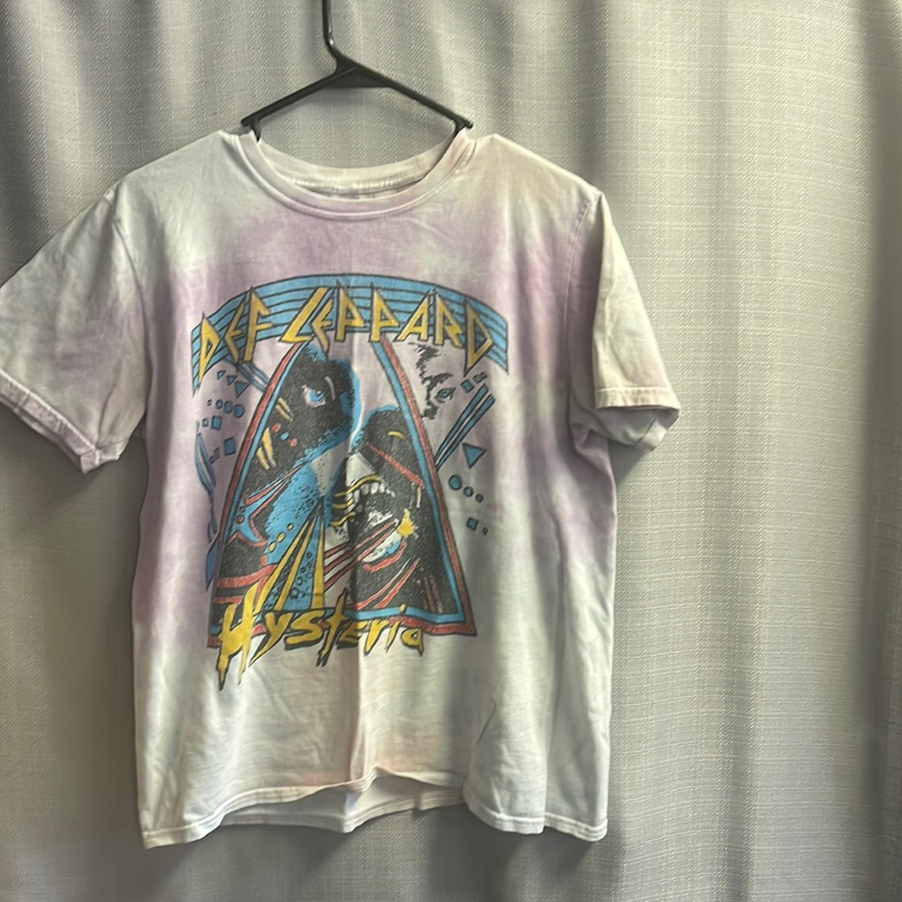 Def leopard tee shirt